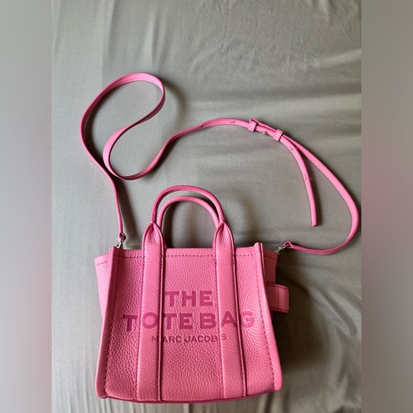 Marc Jacob’s mini tote bag pink color only worn once